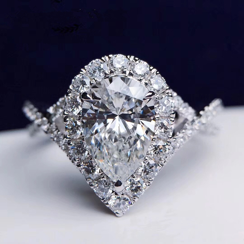 Moissanite Engagement Ring 1 Carat - แหวนแต่งงาน/หมั้นเพชรโมอิสซาไนต์ทรงหยดน้ำ/ทรงไข่ ทองคำขาวแท้ 14K สำหรับผู้หญิง ขนาด 1